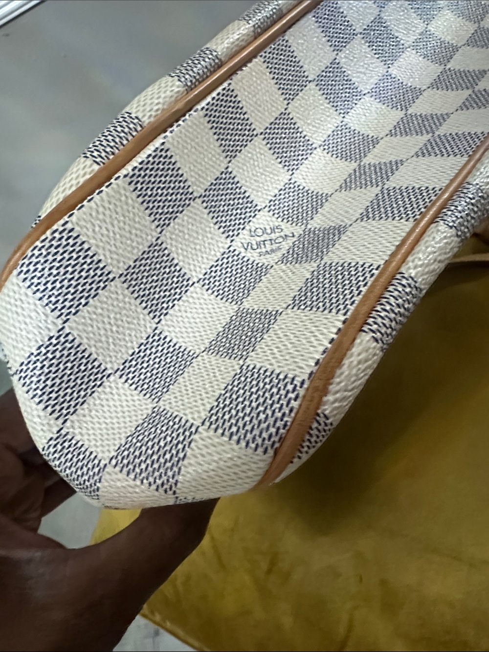 Louis Vuitton Damier Azur Siracusa Crossbody - Picture 5 of 16